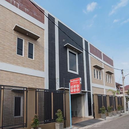 Reddoorz Plus Syariah @ Tuparev Cirebon 3 Exterior foto
