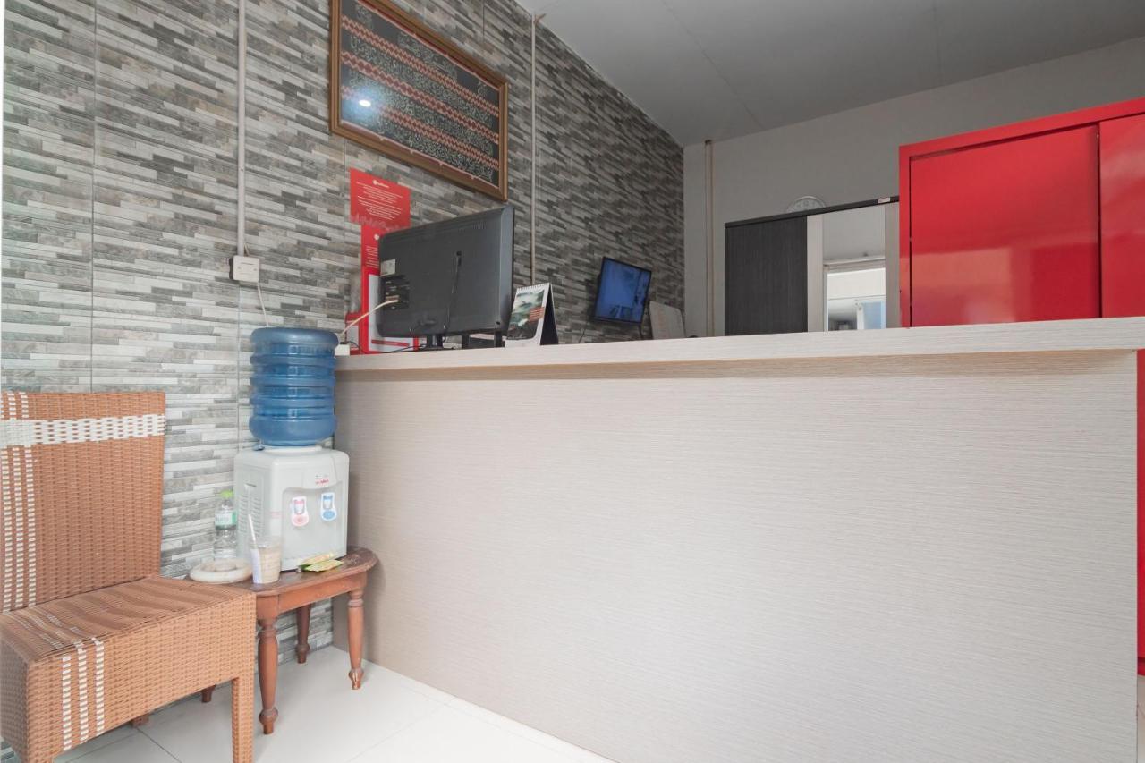 Reddoorz Plus Syariah @ Tuparev Cirebon 3 Exterior foto